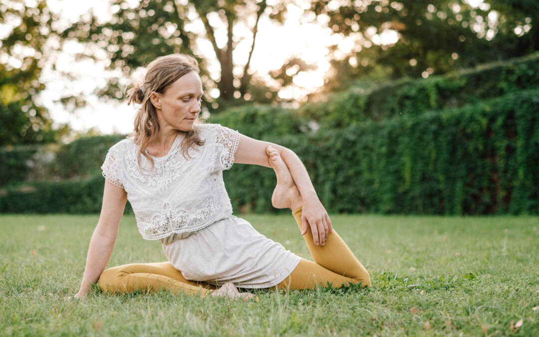 Yin Yoga & Klänge des Herzens zum Jahresausklang mit Carina & Ramadhuta